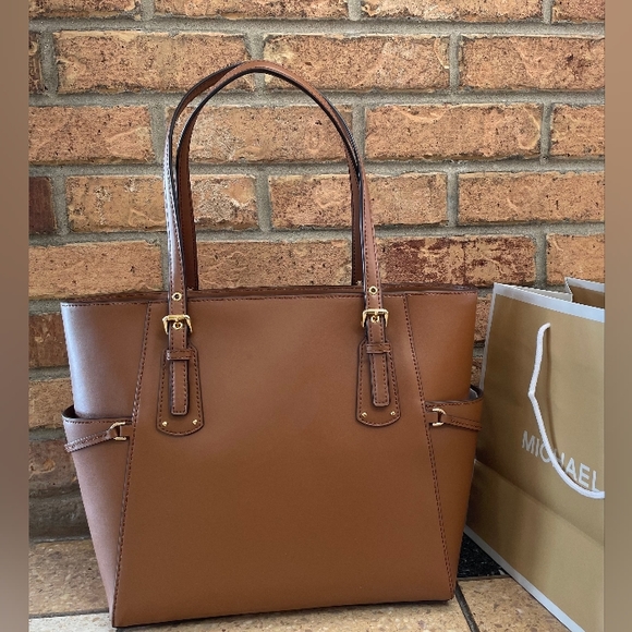 $258 Michael Kors Voyager Leather EW Tote Designer Bag MK Handbag - Picture 3 of 7